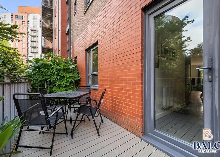 Modern Spacious 2Bedroom Great! Location By Etihad Mancity Stadium& Coop Live Arena